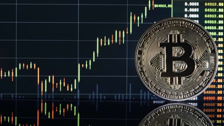 As BTC Falls, Crypto Market Drops by More Than $70 Billion