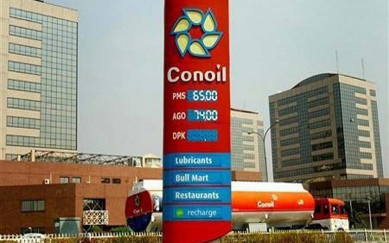 Major Oil Marketers Association of Nigeria (MOMAN) Seals Deal with Dangote Refinery for Nationwide Fuel Distribution Major Oil Marketers Association of Nigeria (MOMAN) Seals Deal with Dangote Refinery for Nationwide Fuel Distribution